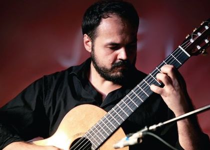  George Popescu - profesor chitara clasica